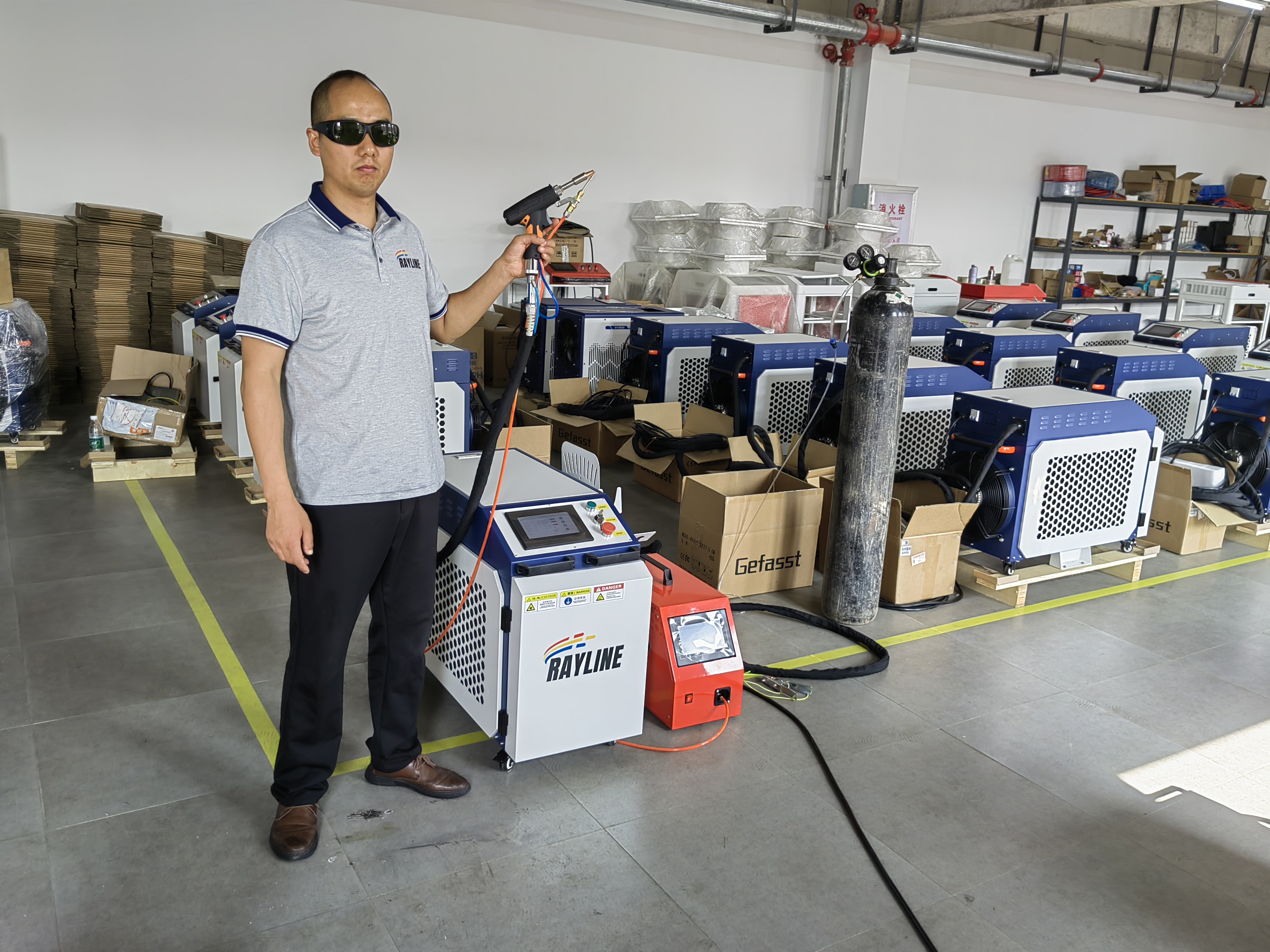 4-in-1 1500W water cooled  Las - огляд і ціна Industrial Laser Welder Constant